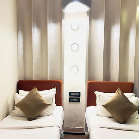 White Pearl - Colaba
