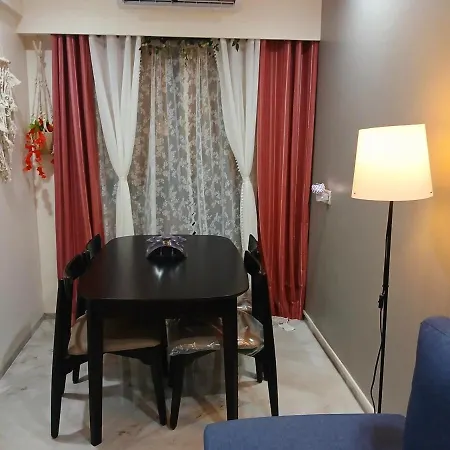 Lakefront Lounge-luxe 1bhk With 2 Baths-2bed * Mumbai