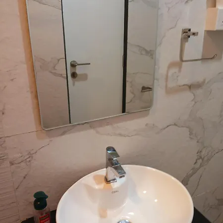 Lakefront Lounge-luxe 1bhk With 2 Baths-2bed Apartment Mumbai