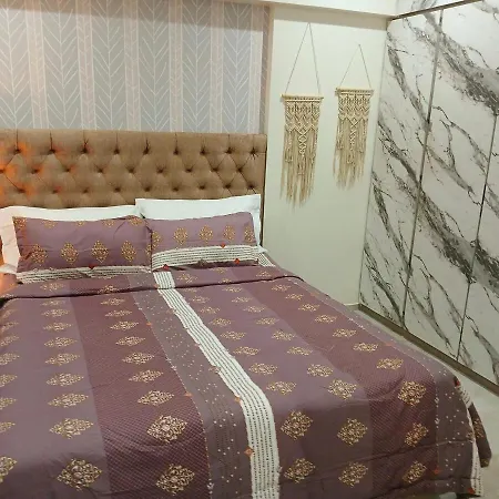 Apartment Lakefront Lounge-luxe 1bhk With 2 Baths-2bed *
