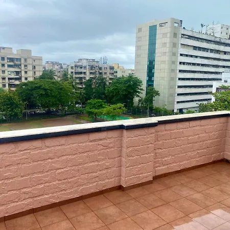 Rooftop Rendezvous - Artsy Terrace Garden Retreat Apartment Mumbai