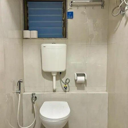 Vibrant 2 Bhk Near Airport Apartment *