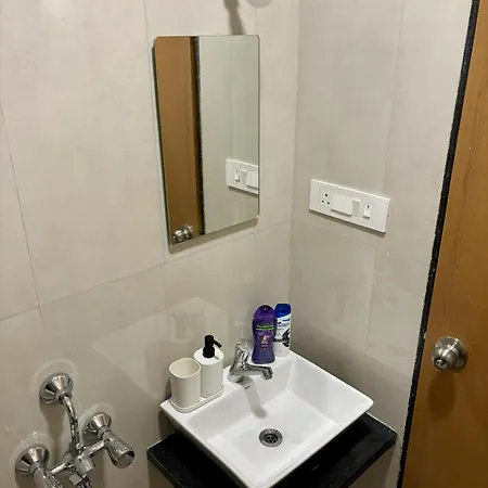 Apartment Vibrant 2 Bhk Near Airport