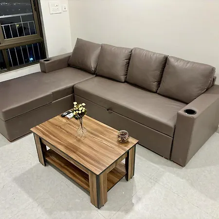 Apartment Vibrant 2 Bhk Near Airport *