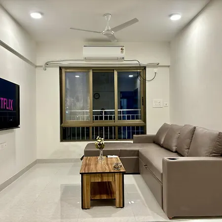 Apartment Vibrant 2 Bhk Near Airport