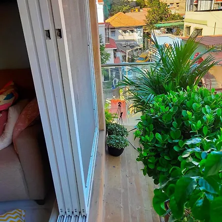 Stay-by-the-bay, 2bed Garden With Lounge Bdrm * Mumbai