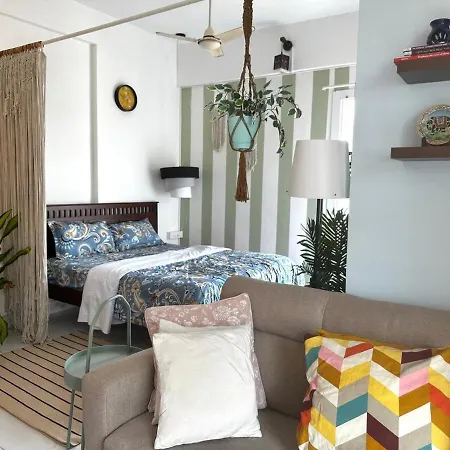 Stay-by-the-bay, 2bed Garden With Lounge Bdrm Apartment *