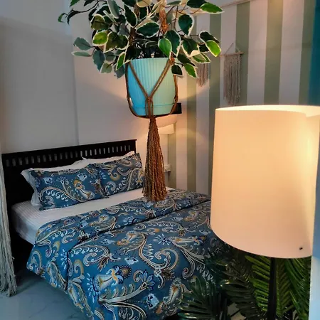 Apartment Stay-by-the-bay, 2bed Garden With Lounge Bdrm Mumbai