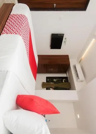 Grand Plaza Hotel 3*