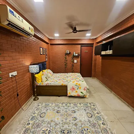 Brick Maison 1bhk With Free Parking, Juhu Bandra Mumbai