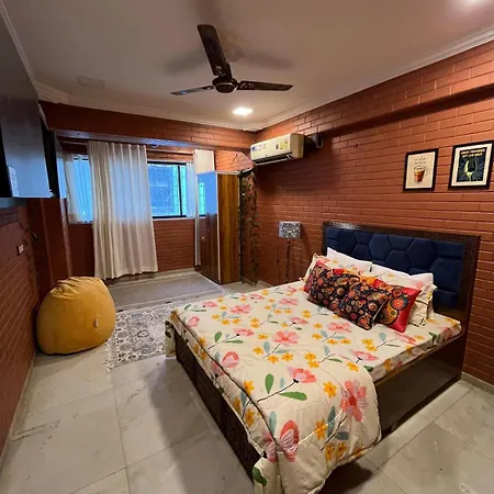 Apartment Brick Maison 1bhk With Free Parking, Juhu Bandra *