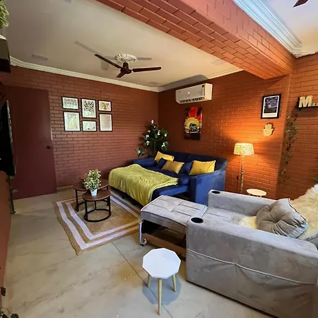 Brick Maison 1bhk With Free Parking, Juhu Bandra