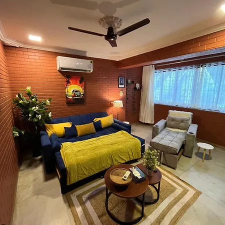Apartment Brick Maison 1bhk With Free Parking, Juhu Bandra *