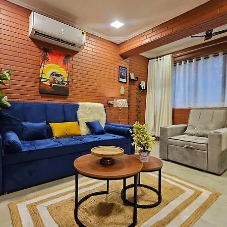 Apartment Brick Maison 1bhk With Free Parking, Juhu Bandra