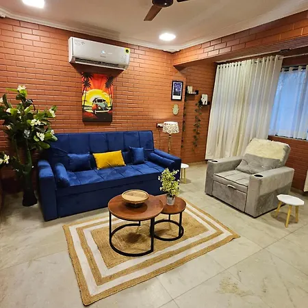 Apartment Brick Maison 1bhk With Free Parking, Juhu Bandra *