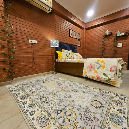 Brick Maison 1bhk With Free Parking, Juhu Bandra