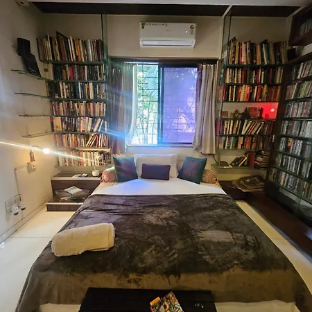 The Beautiful Bollywood 2bhk In Bandra Apartment