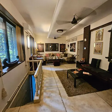 The Beautiful Bollywood 2bhk In Bandra Apartment *