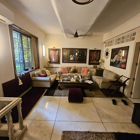 The Beautiful Bollywood 2bhk In Bandra Mumbai