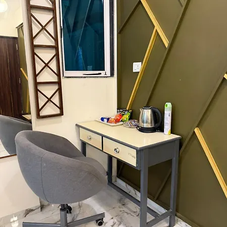 Elegant 1bhk At Bandra W Close To Lilavati Hospital 304 *
