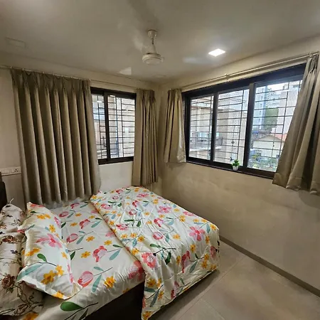 Apartment Pali Perch 1bhk With Peace, Charm And Bandra Vibes