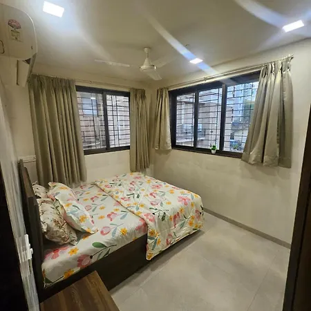Pali Perch 1bhk With Peace, Charm And Bandra Vibes