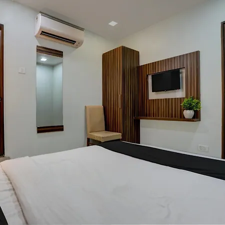 Oyo Blue Sapphire Residency Near Chhatrapati Shivaji International Airport Mumbai