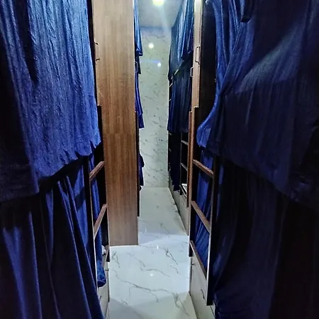 Ayala Pg Ac Deluxe1 * Mumbai