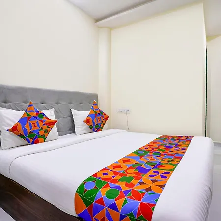 Hotel Via Lexus 5 - Nr Janki Devi High School 3*