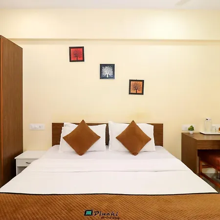 Pinaki Comfort Parle - Near Airport Apartment