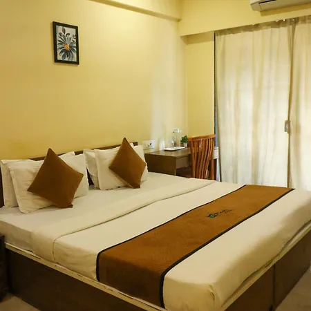 Pinaki Comfort Parle - Near Airport