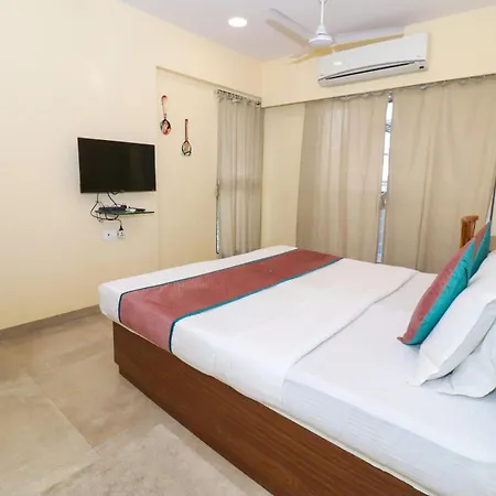 Apartment Pinaki Comfort Parle - Near Airport Mumbai