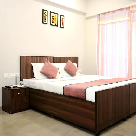 Pinaki Comfort Parle - Near Airport Apartment *