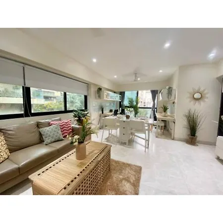 Connekthomes -Modern 3Bed3Bath In Prime Bandra Neighborhood Apartment