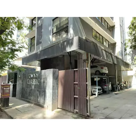 Apartment Connekthomes -Modern 3Bed3Bath In Prime Bandra Neighborhood