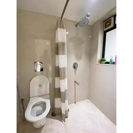 Connekthomes -Modern 3Bed3Bath In Prime Bandra Neighborhood * Mumbai