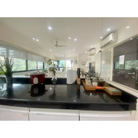 Connekthomes -Modern 3Bed3Bath In Prime Bandra Neighborhood Mumbai