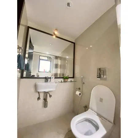 Connekthomes -Modern 3Bed3Bath In Prime Bandra Neighborhood Apartment *