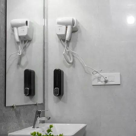 Gagal - Malad Apartment *