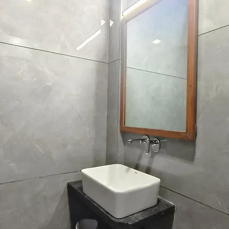 Hotel Sch By Sion Triton - Mumbai