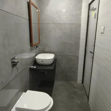 Sch By Sion Triton - 2* Mumbai