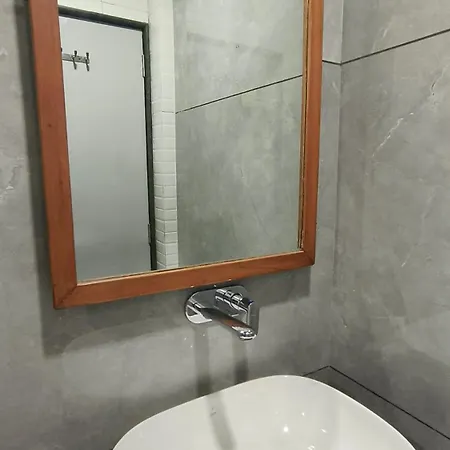 Hotel Sch By Sion Triton - Mumbai