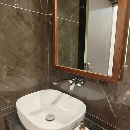 Hotel Sch By Sion Triton - Mumbai
