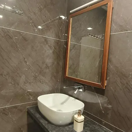 Hotel Sch By Sion Triton - Mumbai