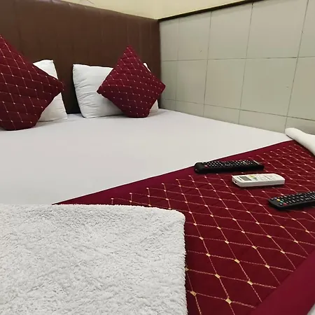 Sch By Sion Triton - Hotel Mumbai