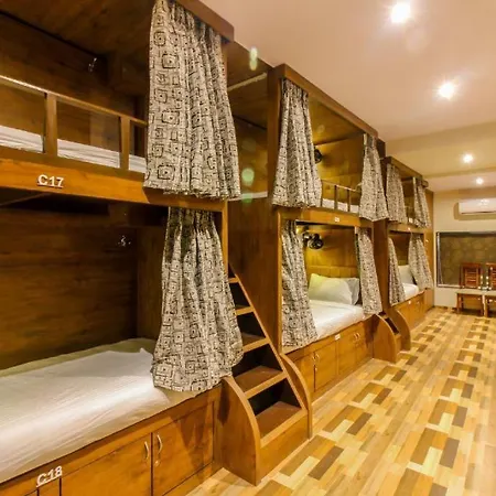 Hotel The Royal Luxury 2*