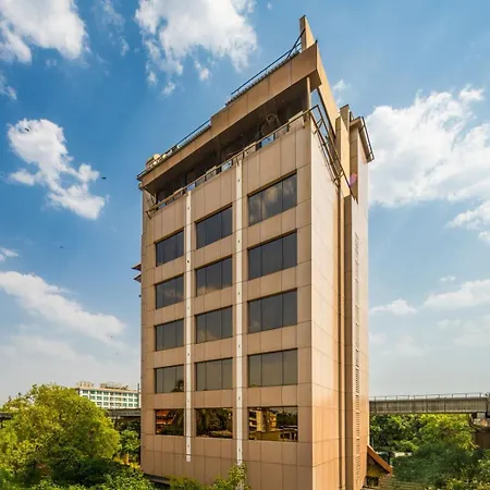 Peninsula Redpine 3* Mumbai