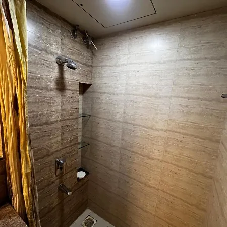 Blue Vista - Lux 5bhk *