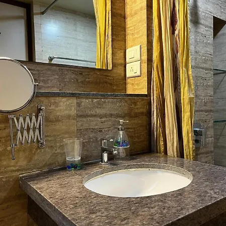 Blue Vista - Lux 5bhk Apartment