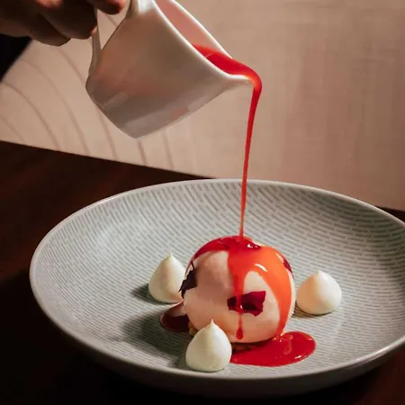 Four Seasons Hotel 5*